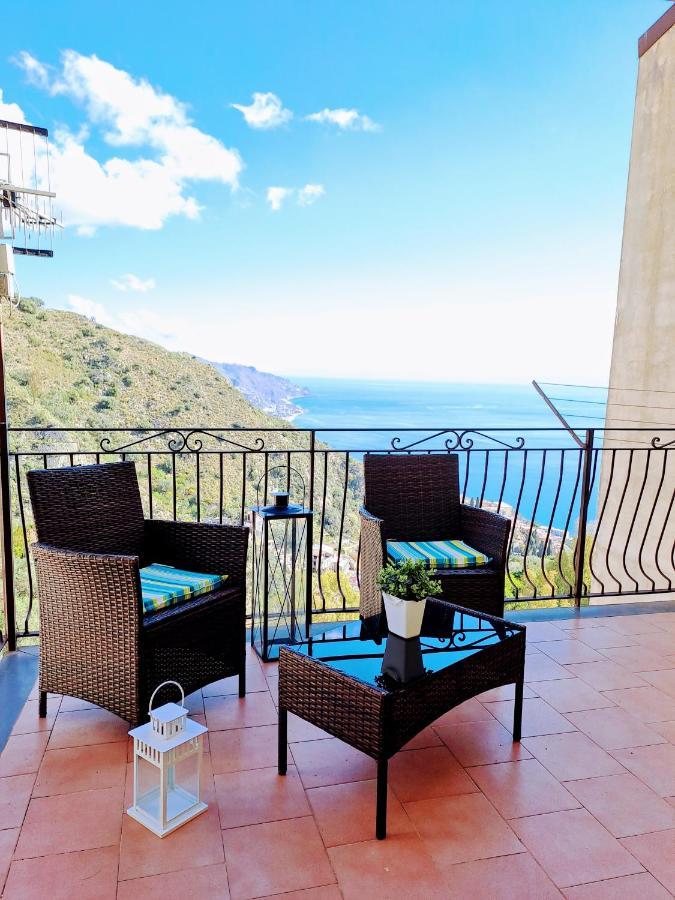 Tao Charming Apartment Taormina Buitenkant foto