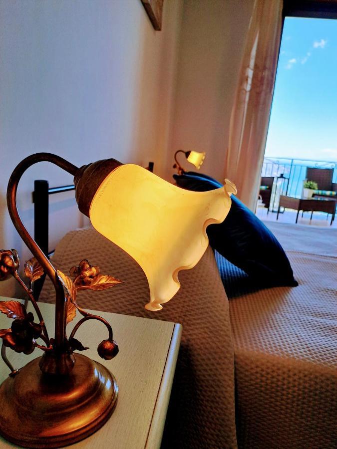 Tao Charming Apartment Taormina Buitenkant foto