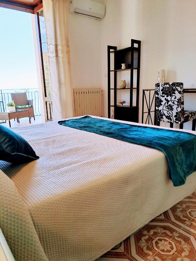 Tao Charming Apartment Taormina Buitenkant foto