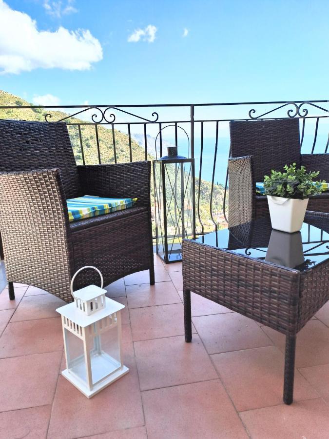 Tao Charming Apartment Taormina Buitenkant foto