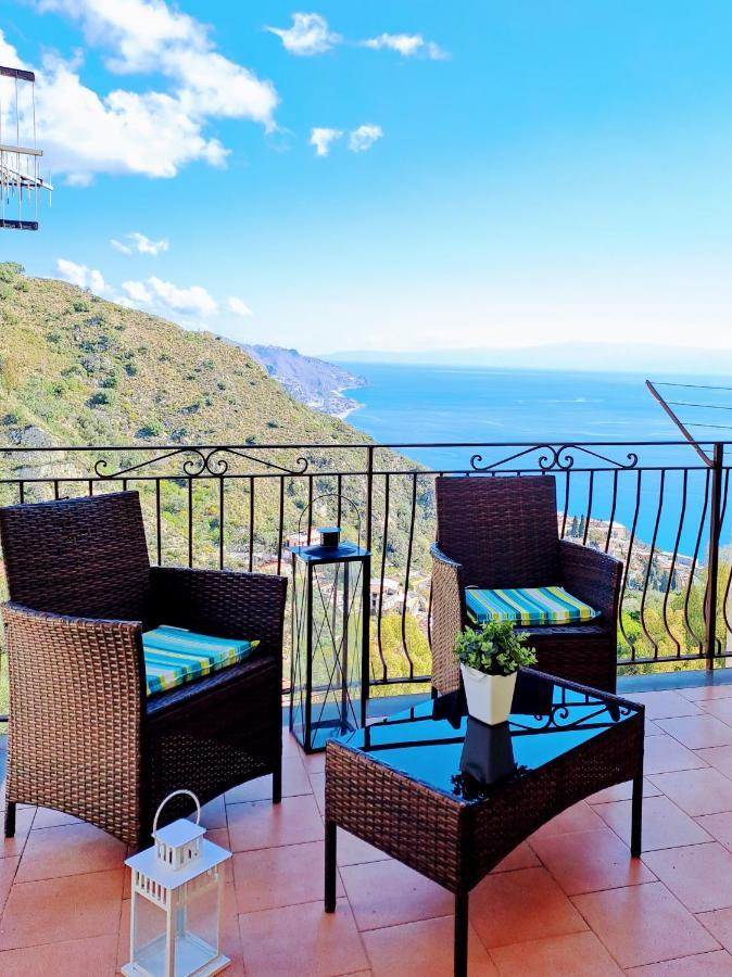 Tao Charming Apartment Taormina Buitenkant foto