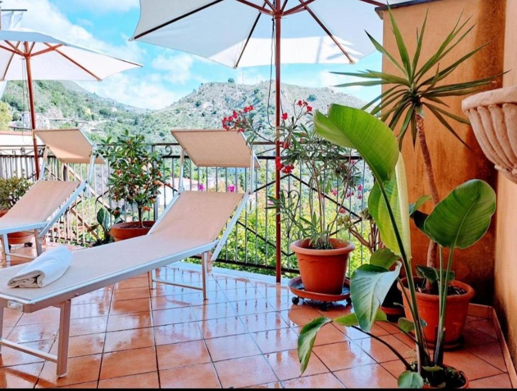 Tao Charming Apartment Taormina Kamer foto