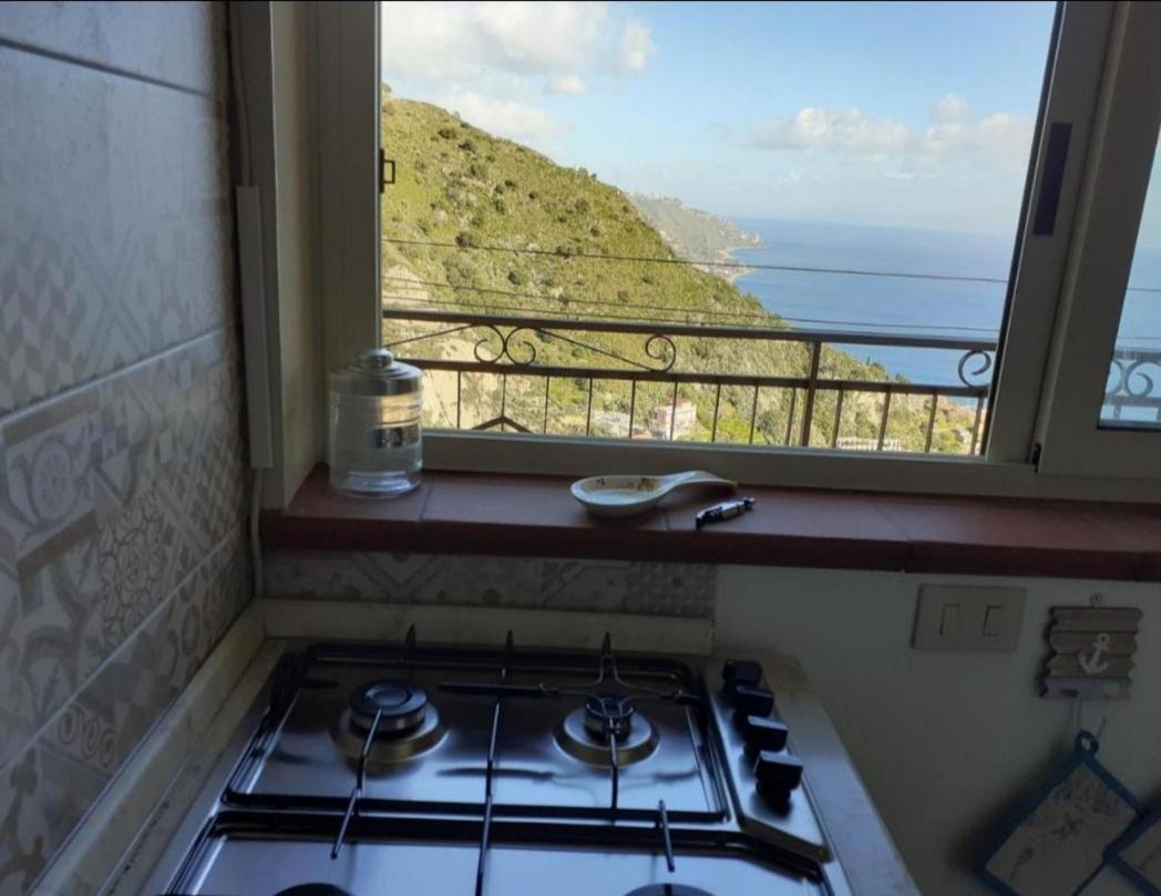Tao Charming Apartment Taormina Kamer foto